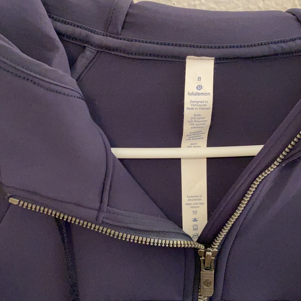 Lululemon slim jacket! - Picture 4 of 4